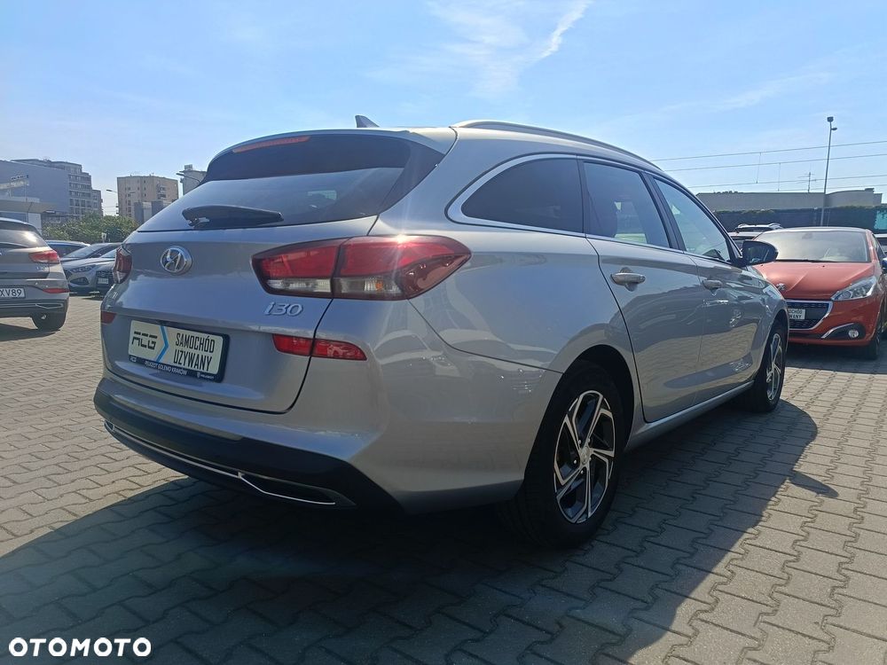 Hyundai i30 1.5 DPI Comfort - 2