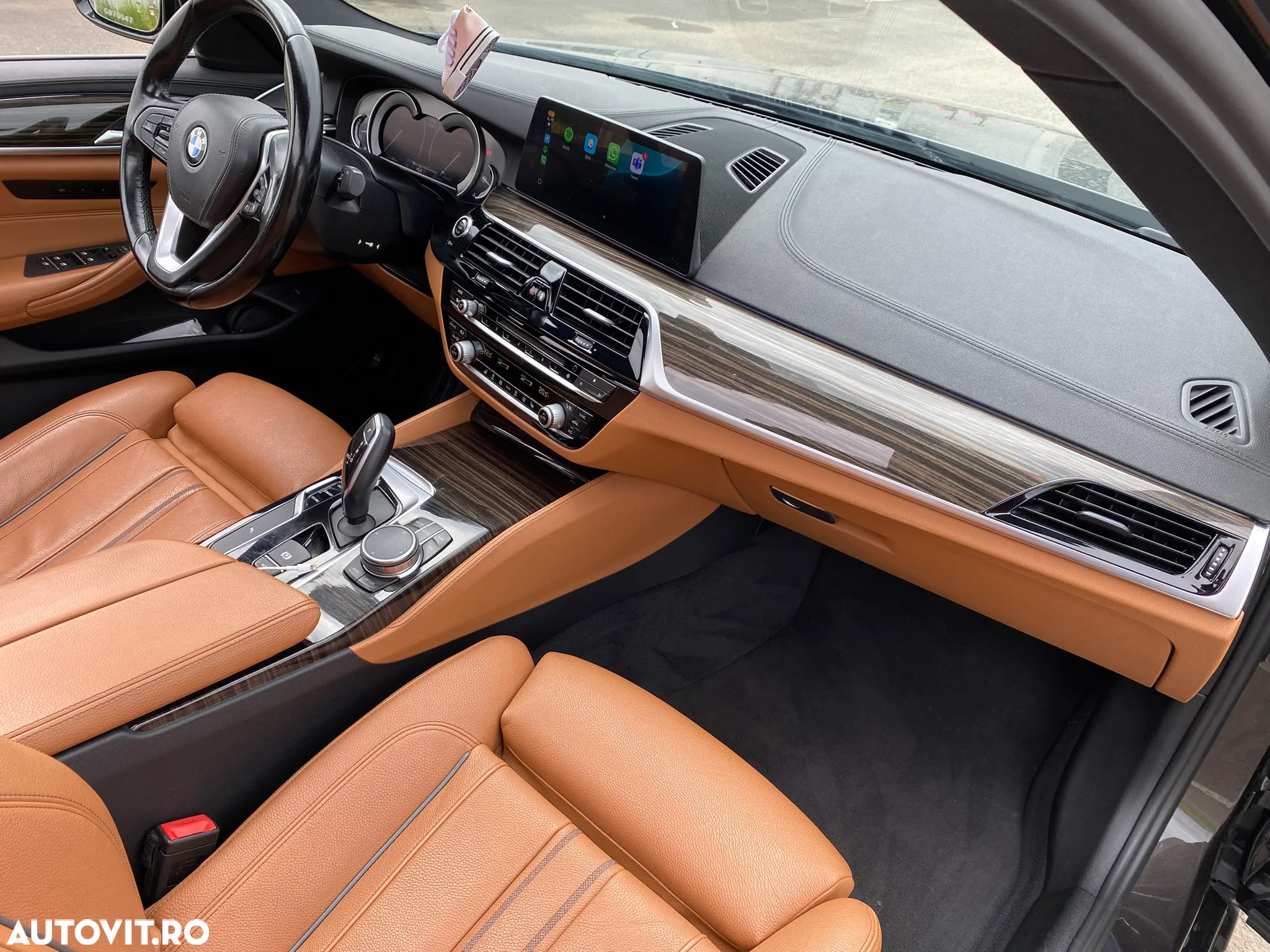 BMW Seria 5 520d Aut. Luxury Line - 12