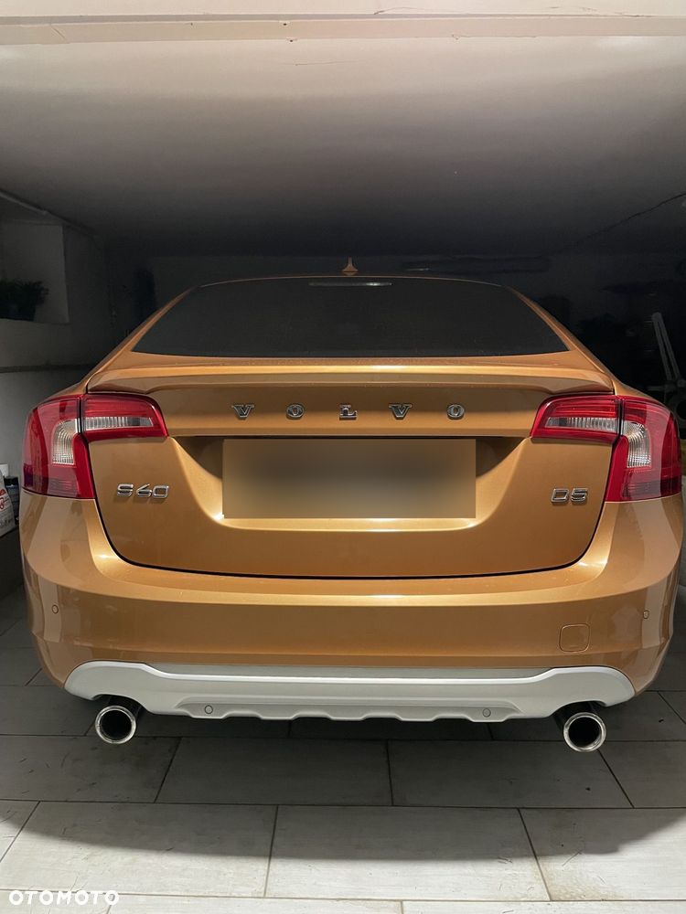 Volvo S60 D5 Summum - 8