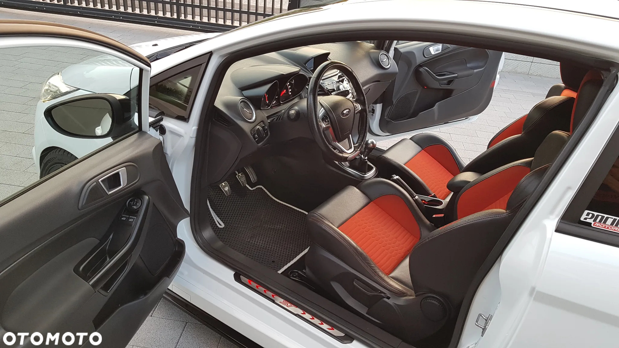 Ford Fiesta ST200 - 24