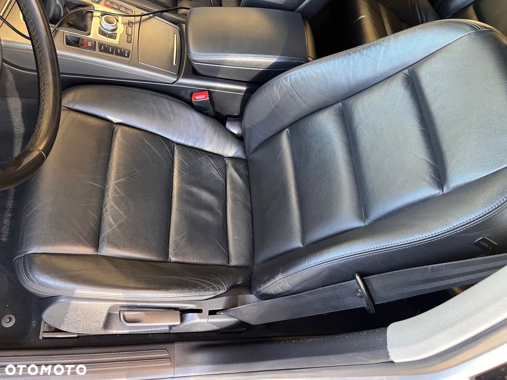 Audi A6 Limousine 2.4 - 8