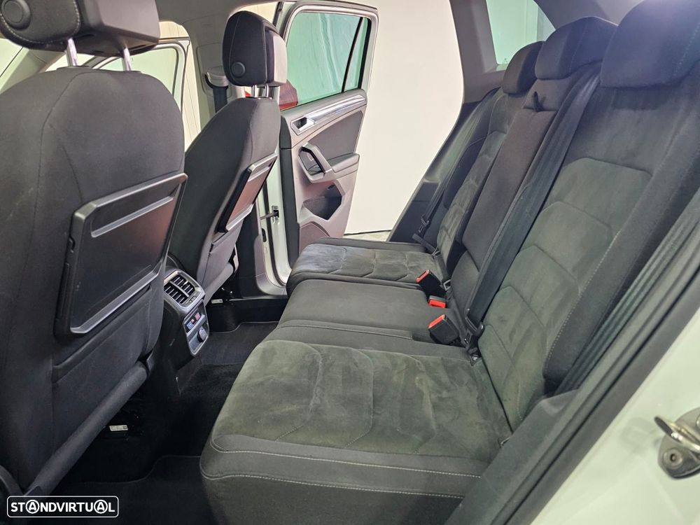 VW Tiguan 2.0 TDI R-Line DSG - 14