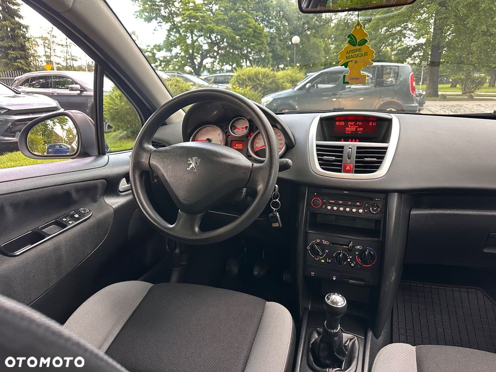 Peugeot 207 95 VTi Family - 8