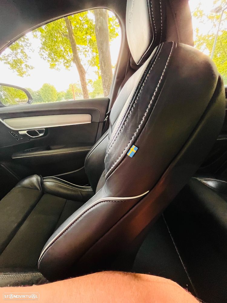 Volvo V90 2.0 T8 R-Design AWD Geartronic - 33