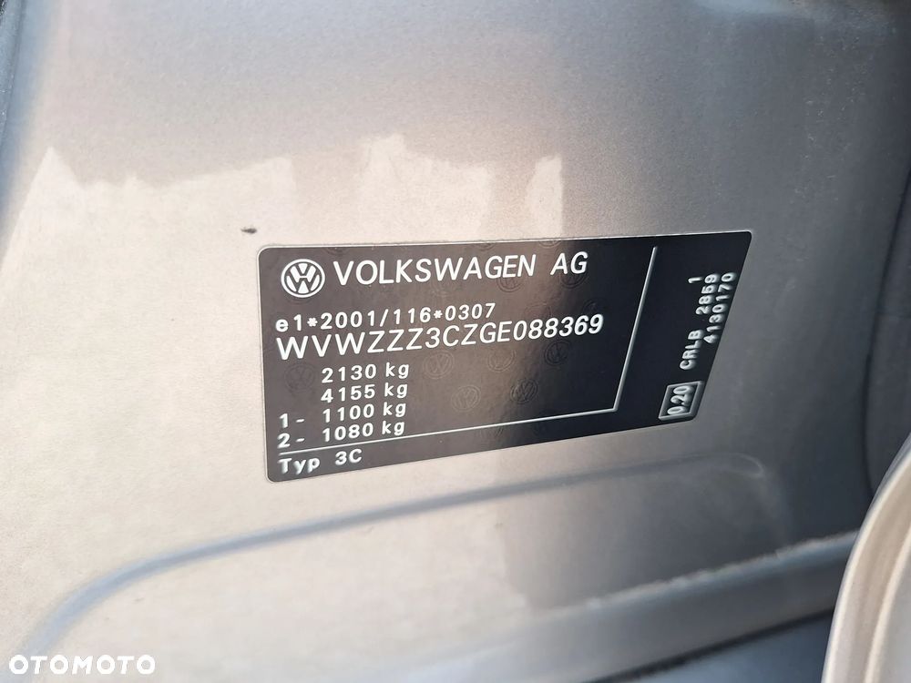 Volkswagen Passat 2.0 TDI BMT Comfortline DSG - 36