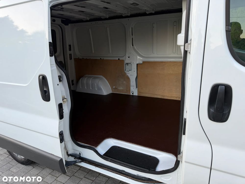 Renault TRAFIC - 17