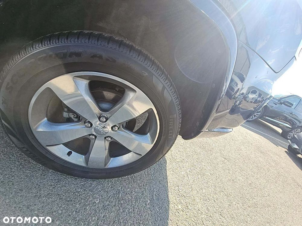 Jeep Grand Cherokee 5.7 V8 HEMI Overland - 23