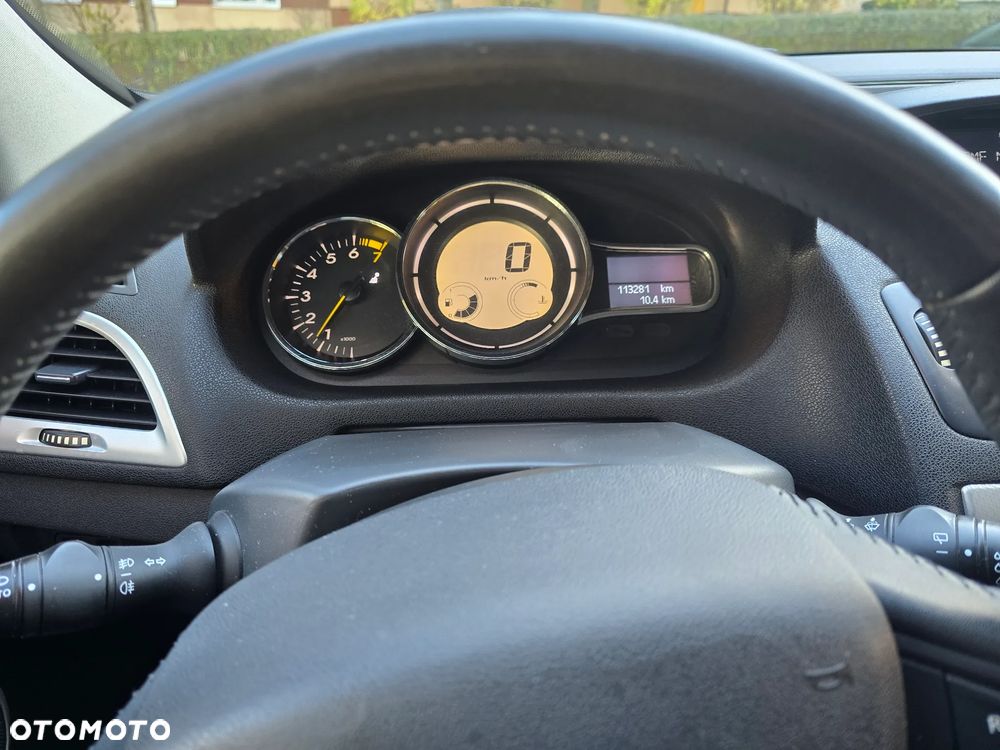 Renault Megane 1.6 16V Dynamique - 3