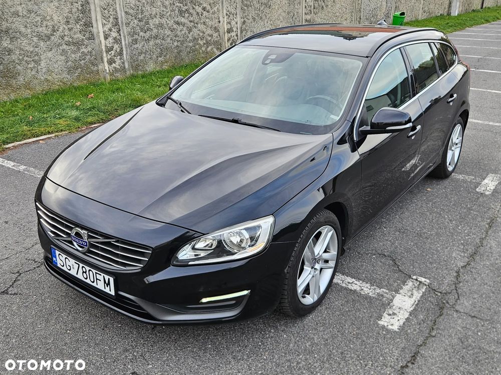 Volvo V60 D4 Drive-E Momentum - 1
