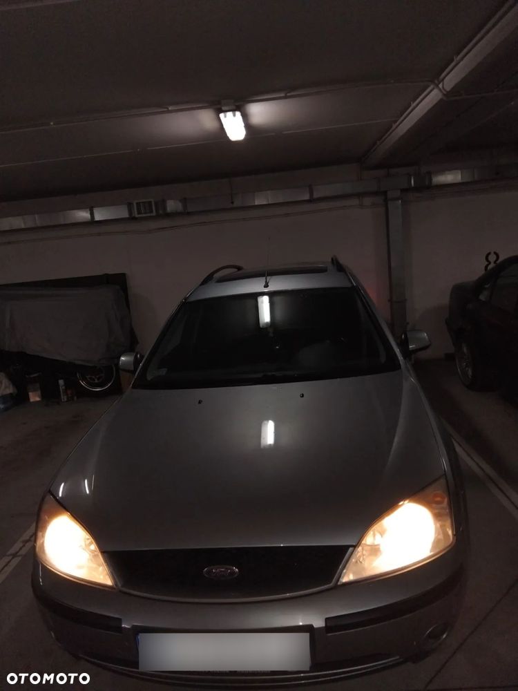 Ford Mondeo 2.0 Ghia - 14