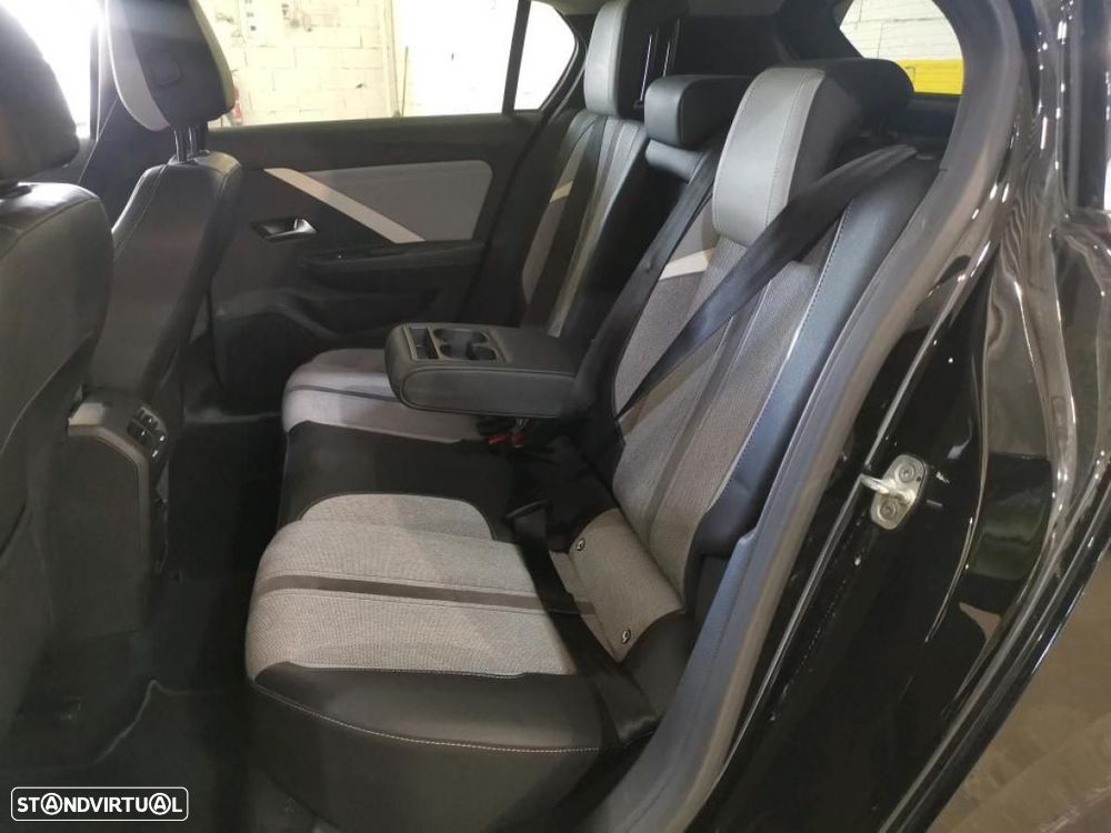 Opel Astra 1.5 D Elegance - 3
