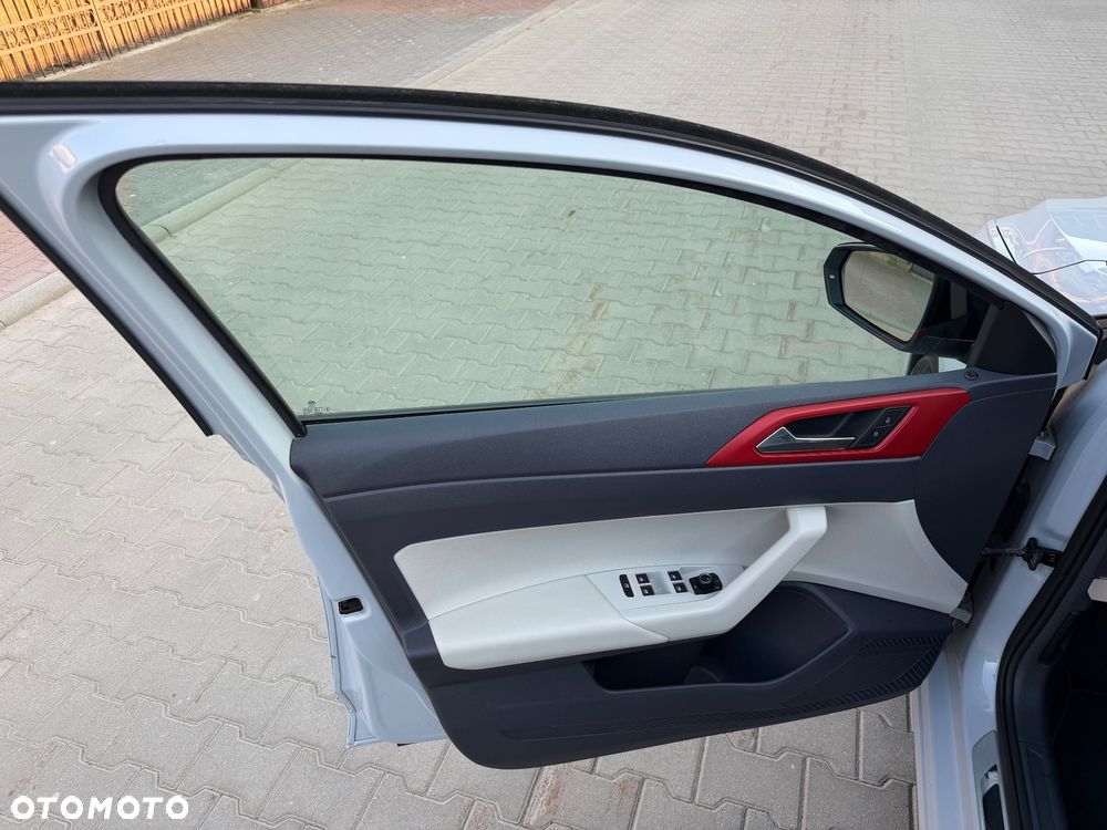 Volkswagen Polo - 21