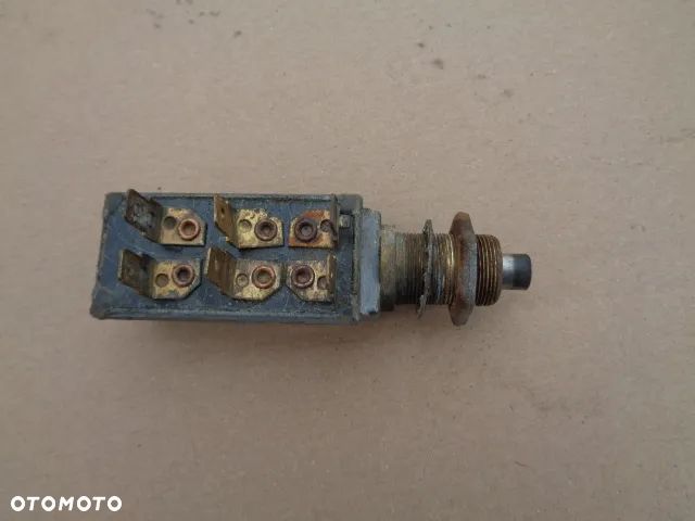 Czujnik stop Case 5130 - 3