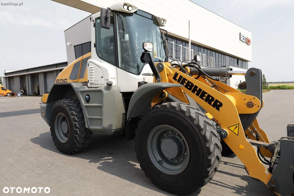 Liebherr L526 - 3