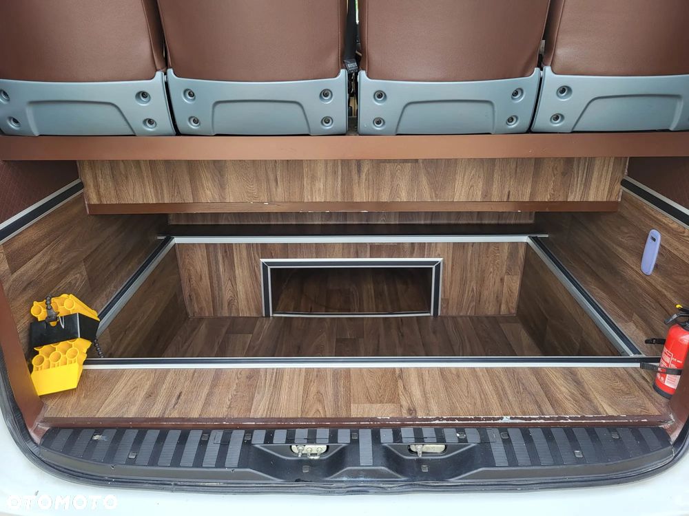 Mercedes-Benz Sprinter 519 CDI 24 miejsca + 4 stojące - 11