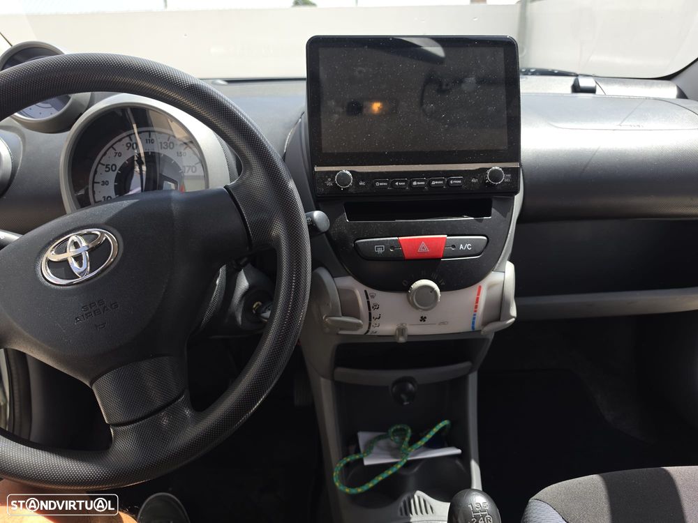 Toyota Aygo 1.0 + AC - 15