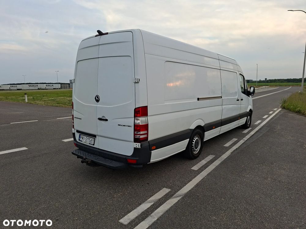 Mercedes-Benz Sprinter - 5