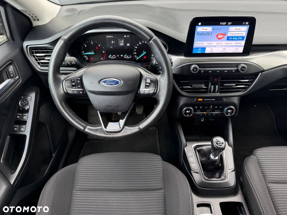 Ford Focus 1.5 EcoBlue Start-Stopp-System TITANIUM DESIGN - 16