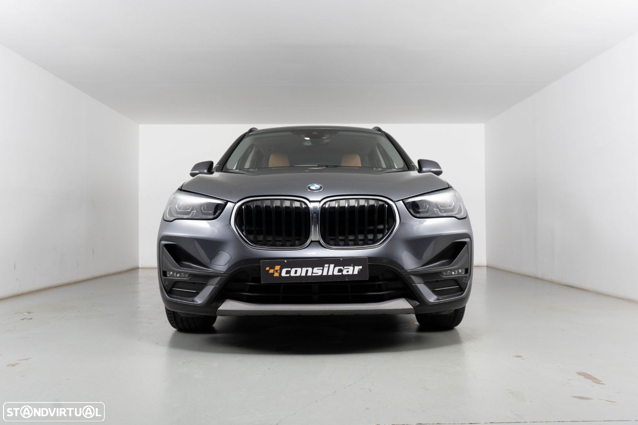 BMW X1 25 e xDrive Corporate Edition - 3