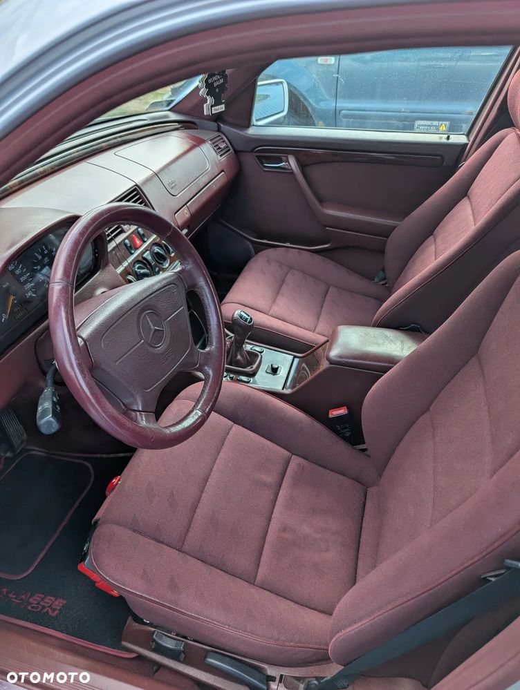 Mercedes-Benz Klasa C 200 T Elegance - 8