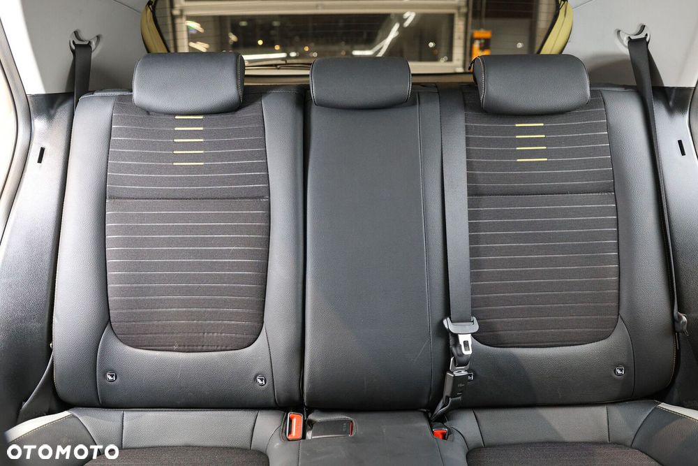 Kia Stonic 1.0 T-GDI L Business Line - 20