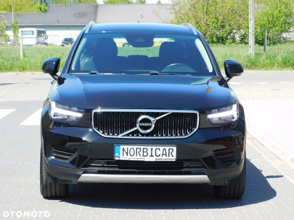 Volvo XC 40 D3 Momentum Pro - 2