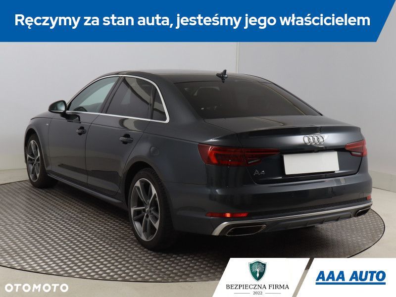 Audi A4 Limousine - 6