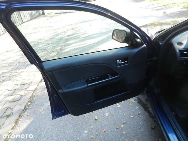 Ford Mondeo 1.8 Trend X - 11