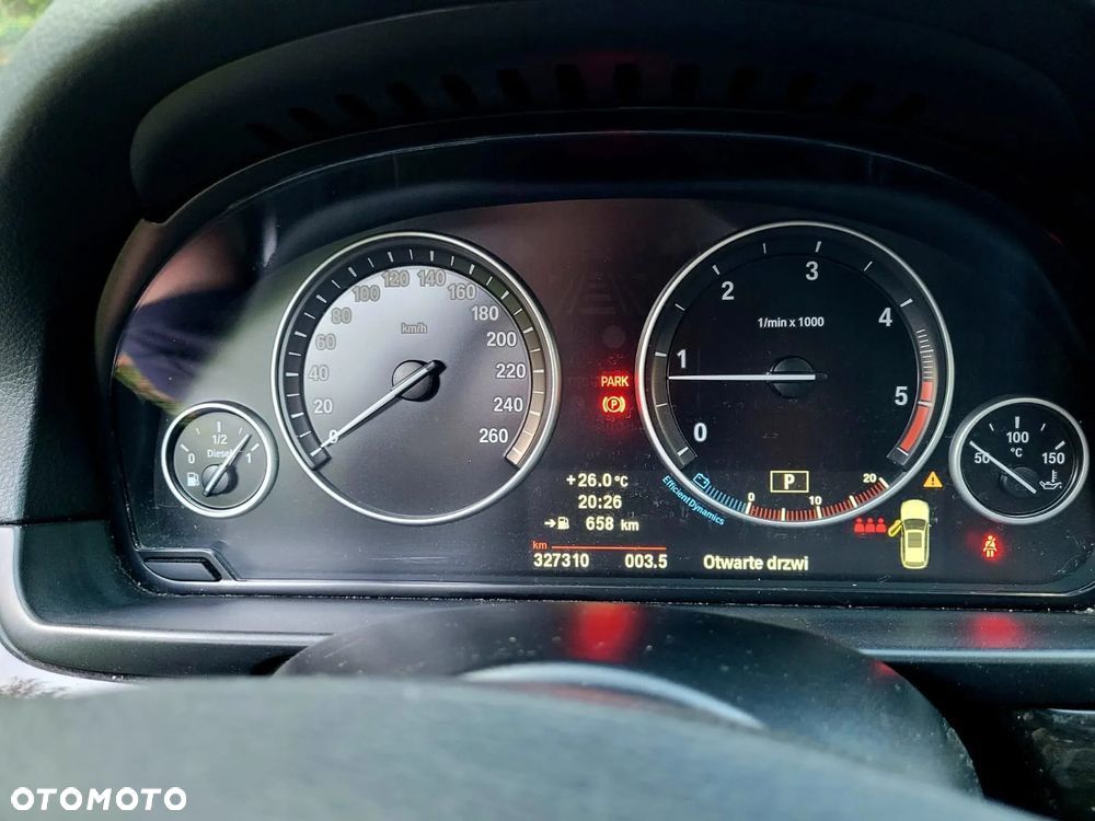 BMW Seria 5 520d Touring - 11