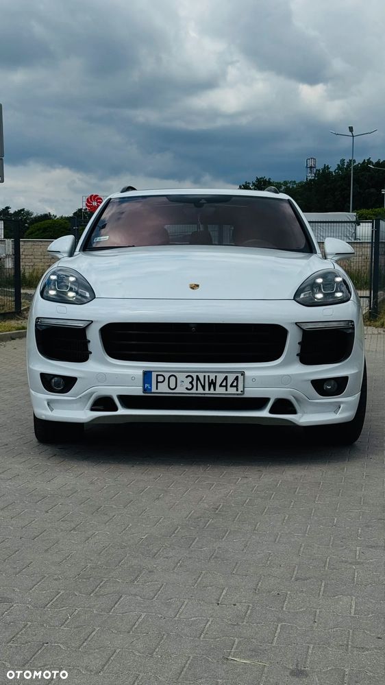 Porsche Cayenne S Diesel Platinum Edition - 2