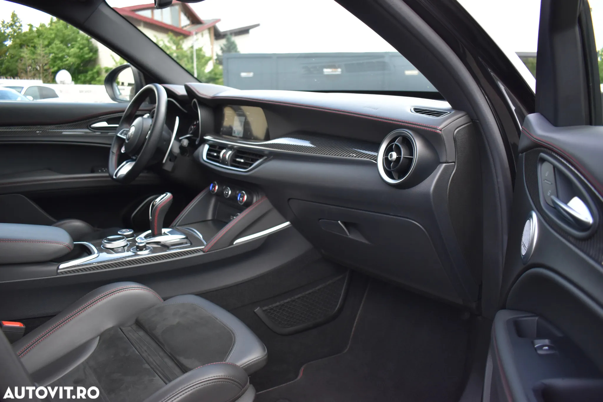 Alfa Romeo Stelvio V6 2.9 Bi-Turbo AT8-Q4 Quadrifoglio - 10