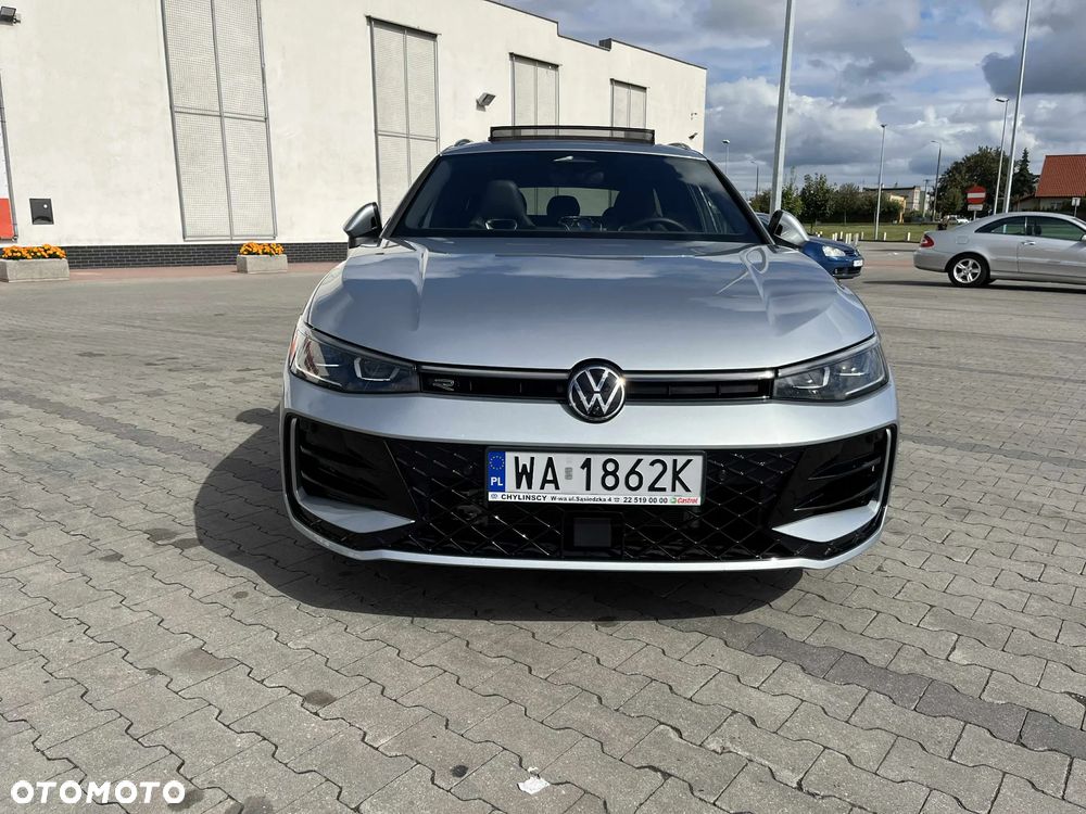 Volkswagen Passat 2.0 TSI 4Mot R-Line Plus DSG - 4