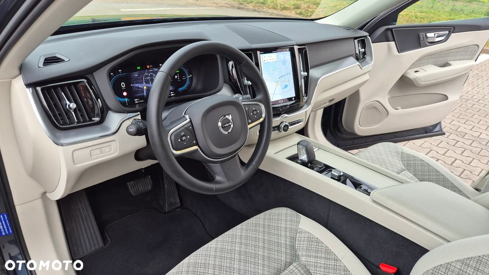Volvo XC 60 T6 Plug-In Hybrid AWD Inscription Expression - 9