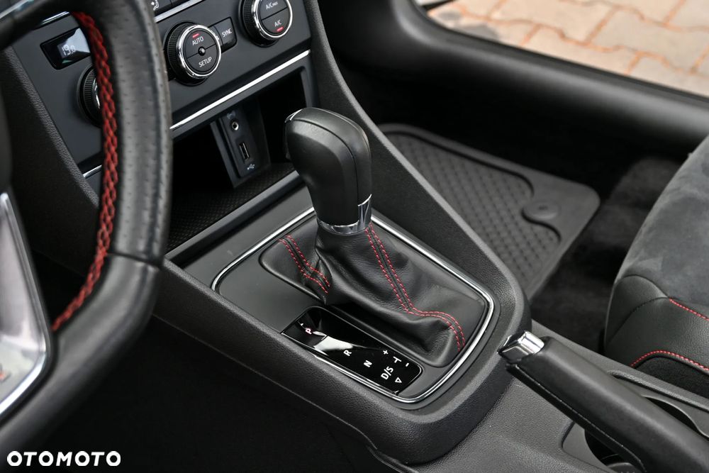 Seat Leon 2.0 TDI FR S&S DSG - 34