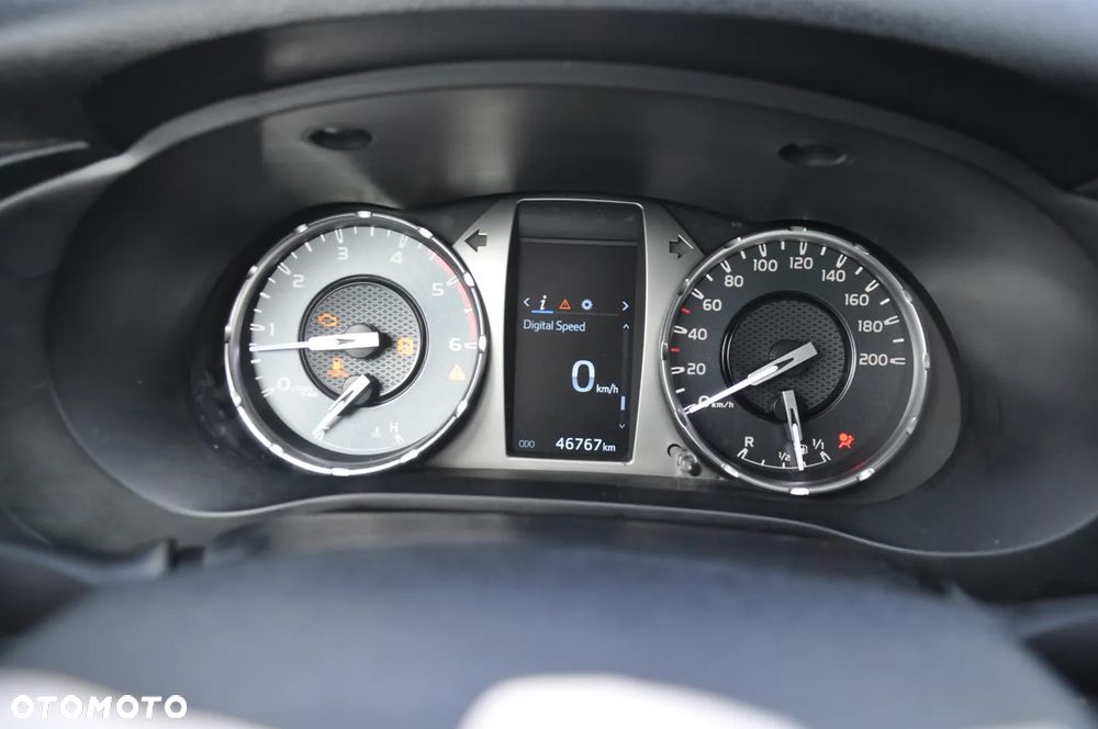 Toyota Hilux 2.4 D-4D Extra Cab DLX 4x4 - 28