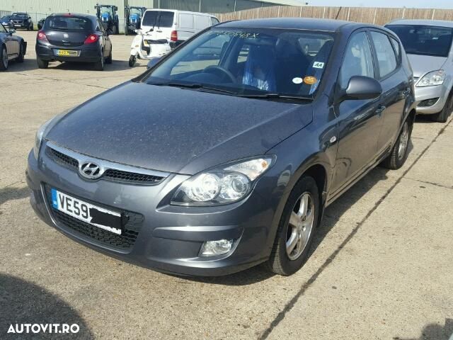 Dezmembrez Hyundai I30 1.4i 2009 - 1