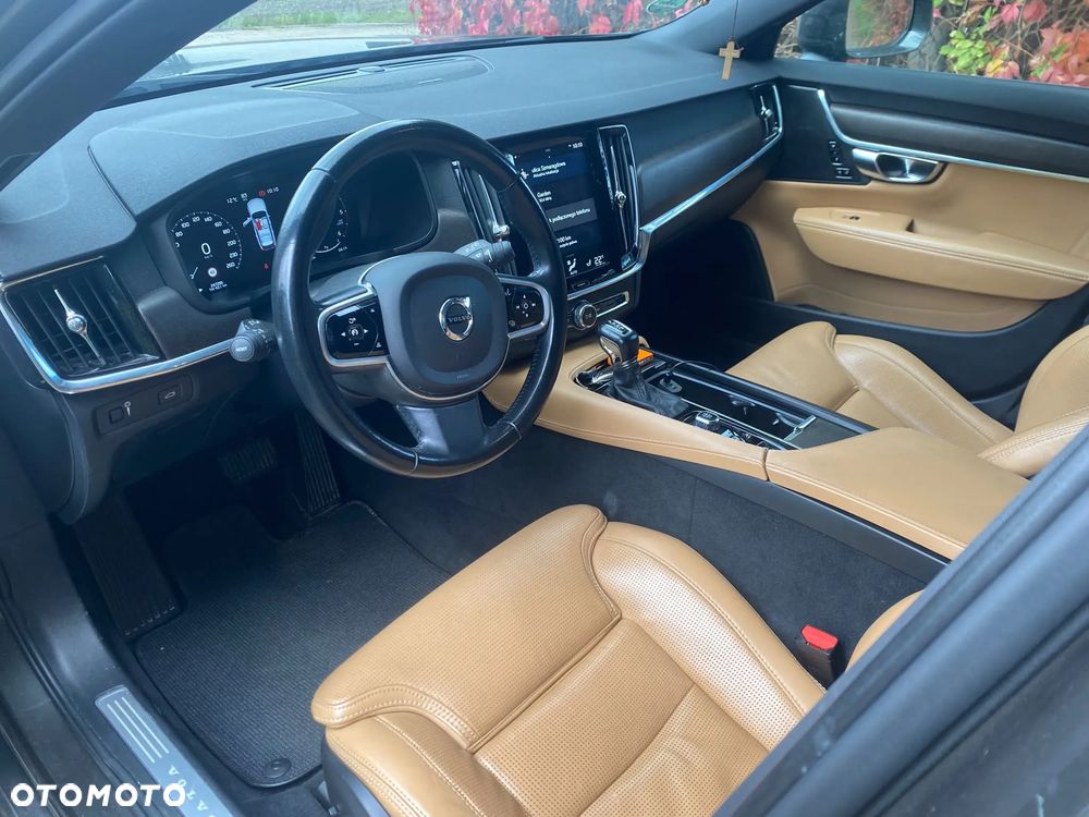 Volvo V90 D5 SCR AWD Momentum Pro - 10