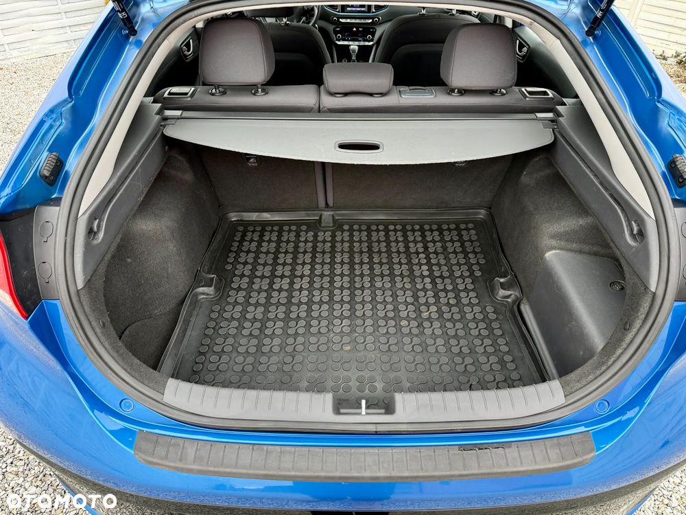 Hyundai IONIQ Hybrid Premium - 32