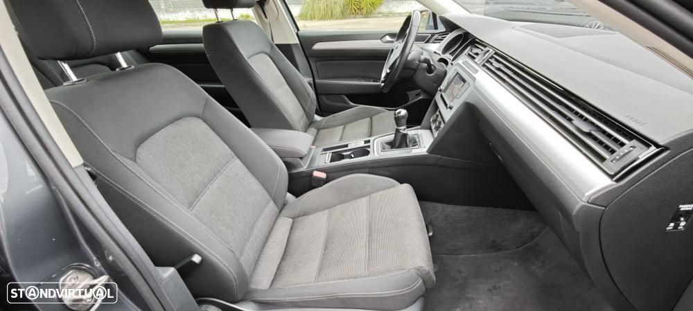 VW Passat 1.6 TDI Confortline - 27