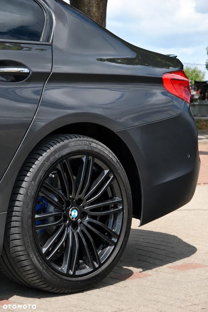 BMW Seria 5 540i xDrive Sport Line - 29