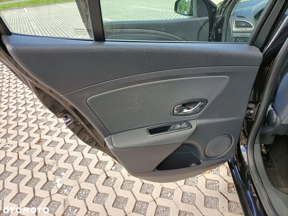 Renault Megane 1.6 16V Dynamique Euro5 - 8