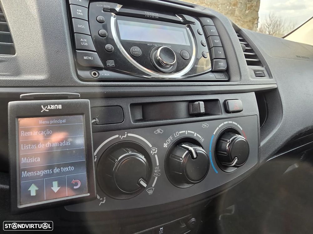 Toyota HILUX 2.5 D4D BASCULANTE - 11