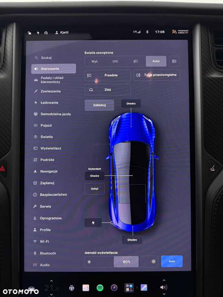 Tesla Model S - 33