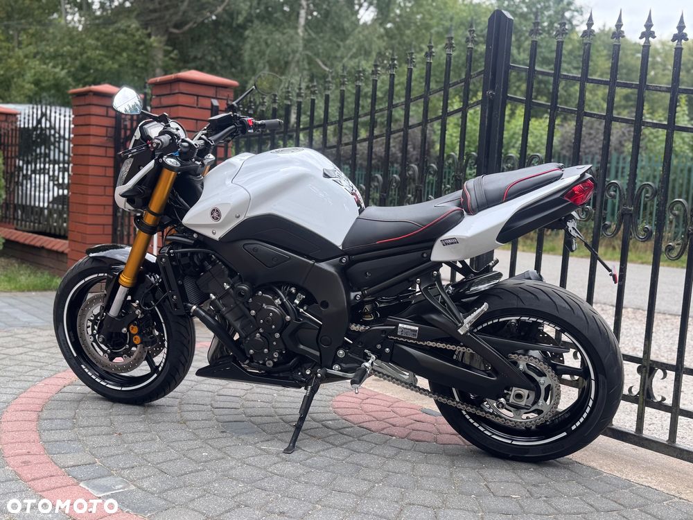 Yamaha FZ8 - 7