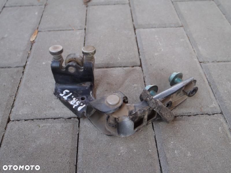 VW T5 ROLKA ŚRODKOWA DRZWI PRAWYCH ODSUWANYCH - 3