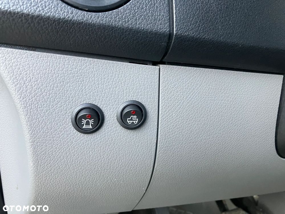 Mercedes-Benz Sprinter - 33