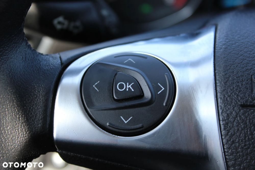 Ford Kuga 2.0 TDCi 2x4 Champions Edition - 17