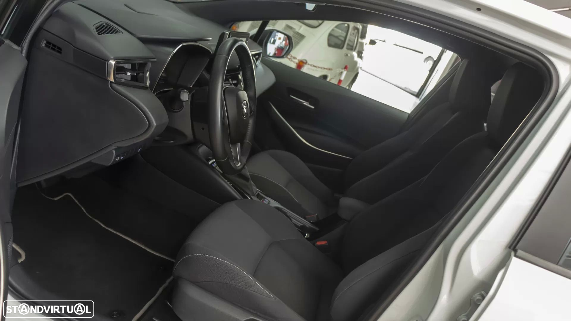 Toyota Corolla 1.8 Hybrid Comfort - 15