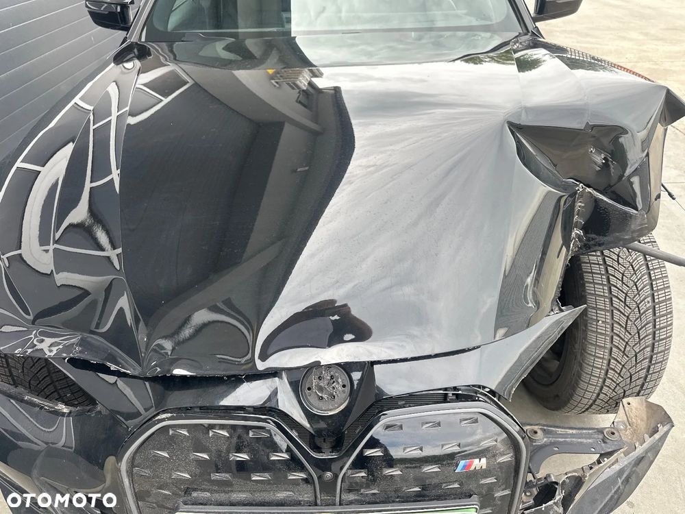 BMW i4 - 12