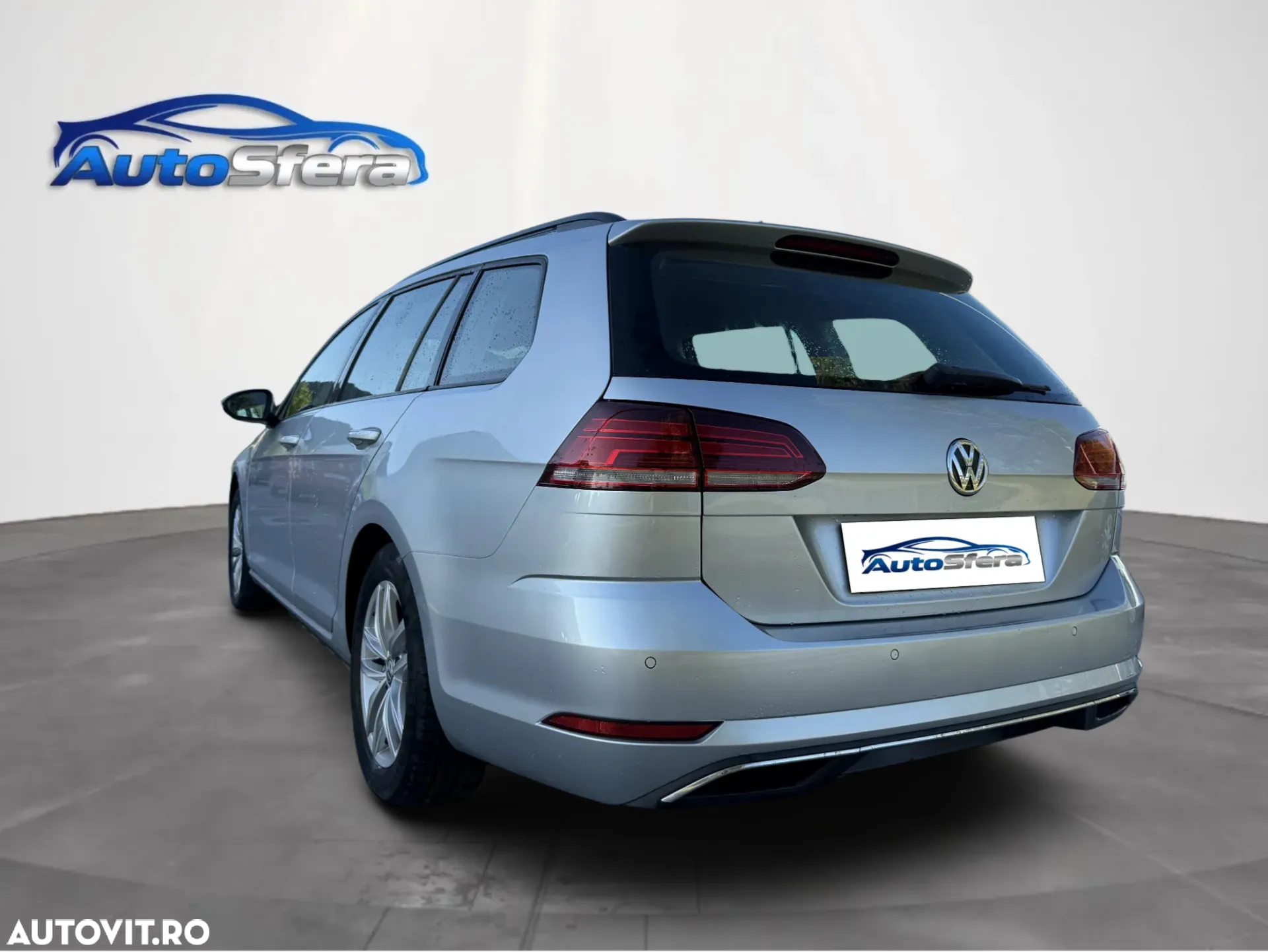 Volkswagen Golf 2.0 TDI SCR DSG Comfortline - 4